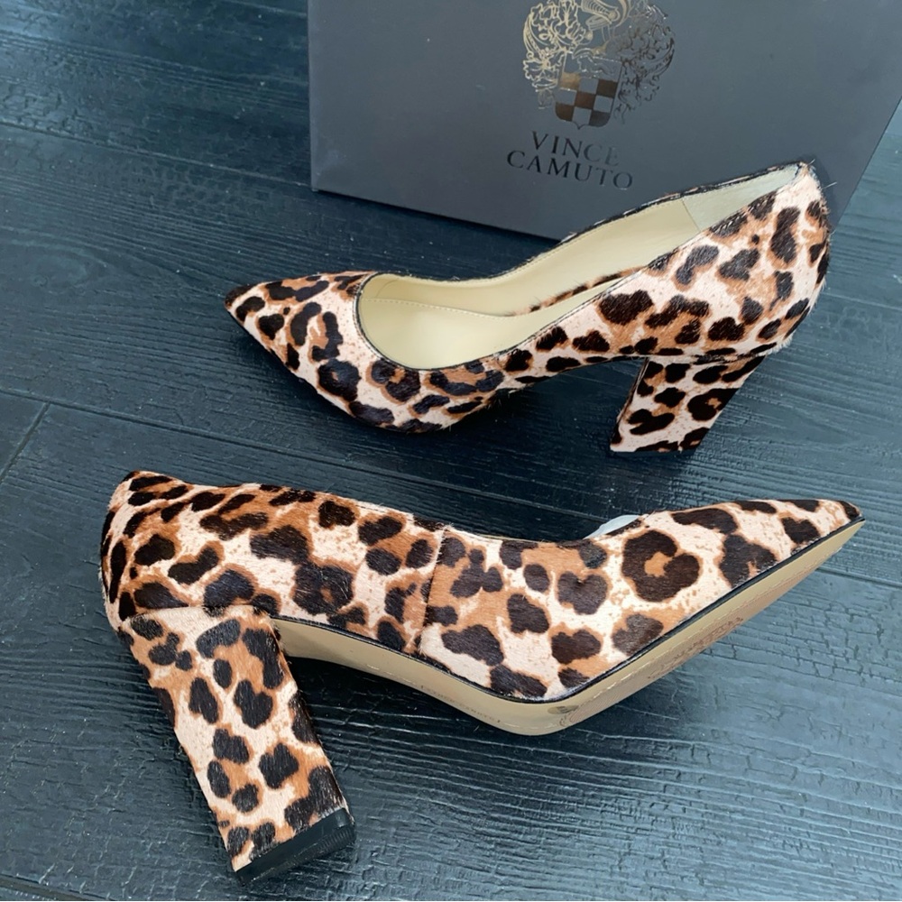 Vince Camuto Haircalf Block Heel Pumps Sz 8.5M Candera Animal Leopard Print New - Picture 1 of 16